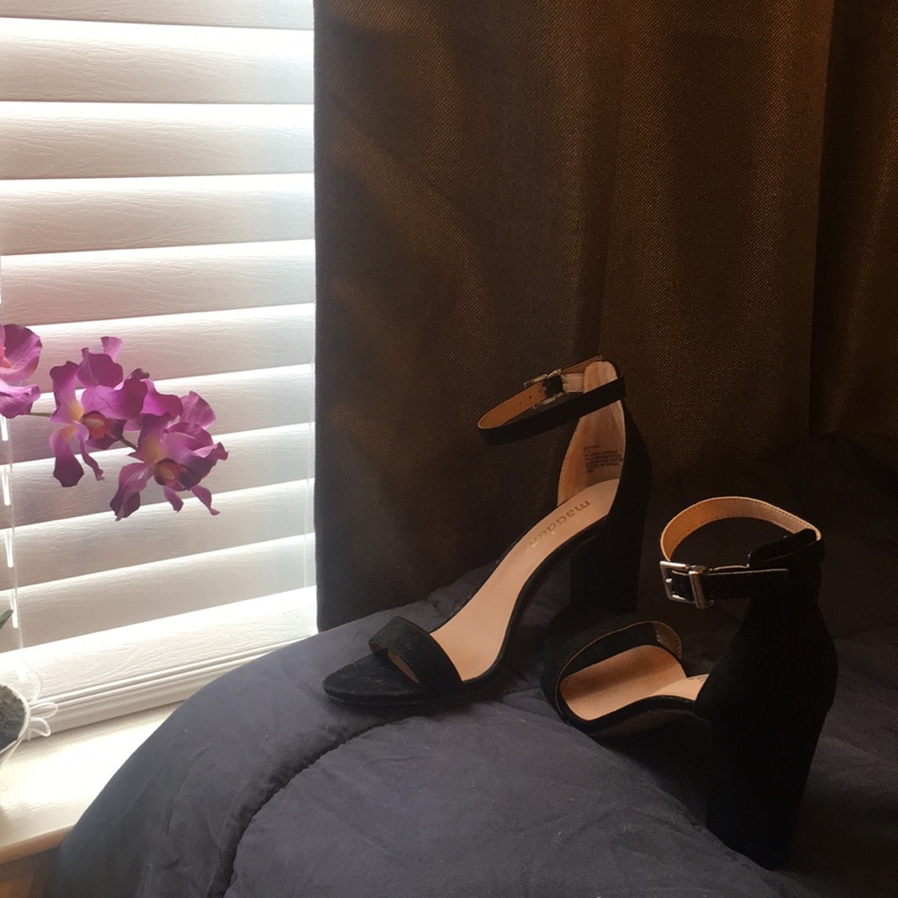Steve Madden chunky black heels